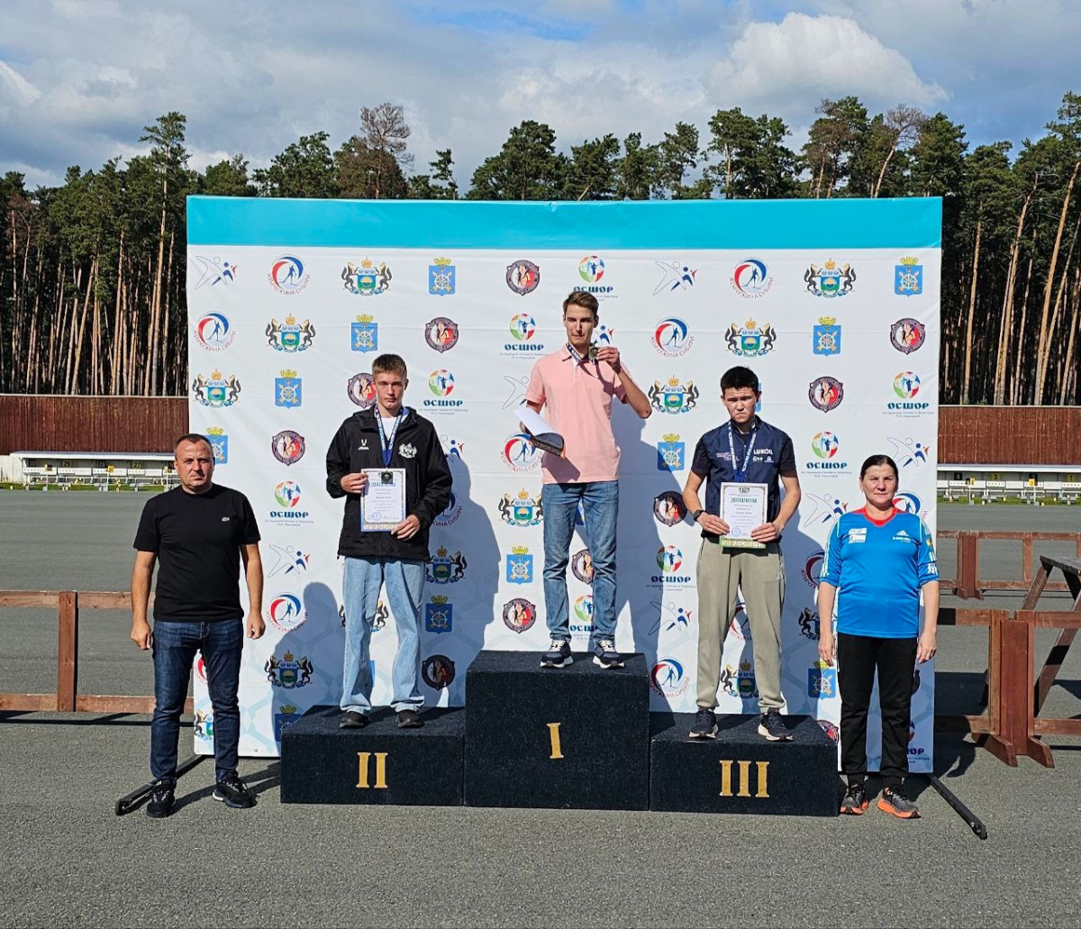 Два чемпиона и десять медалей для ОСШОР Носковой на первенстве области!