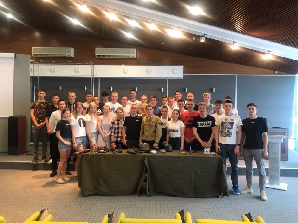 Спортсмены ОСШОР Луизы Носковой познакомились с деятельностью поисковиков