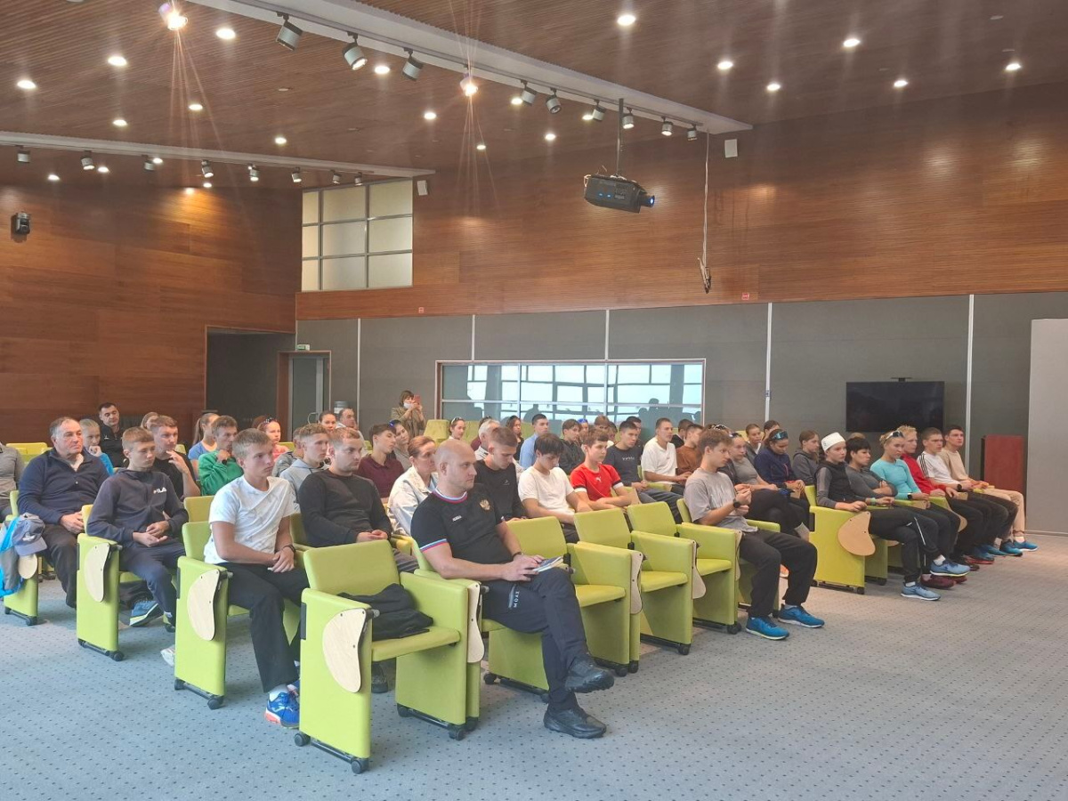 Общее собрание воспитанников ОСШОР Луизы Носковой.