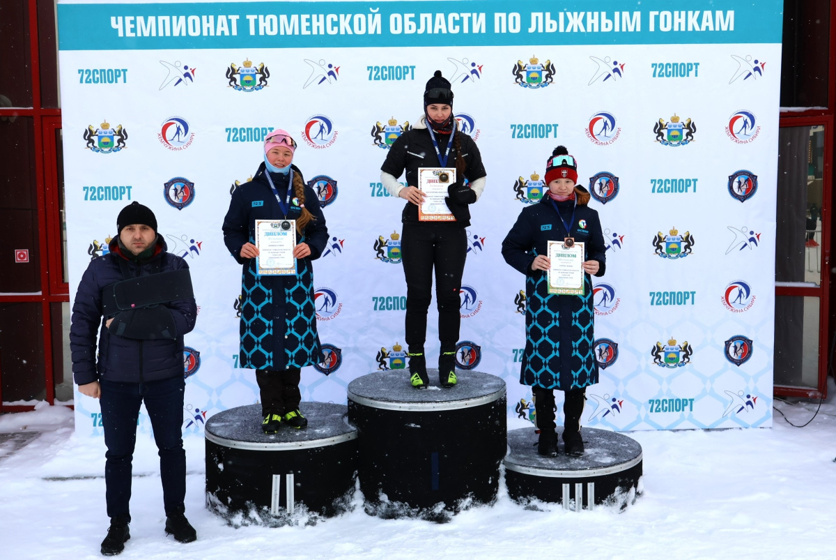 Косогорова оформила золотой хет-трик, Кожевников - победный дубль!