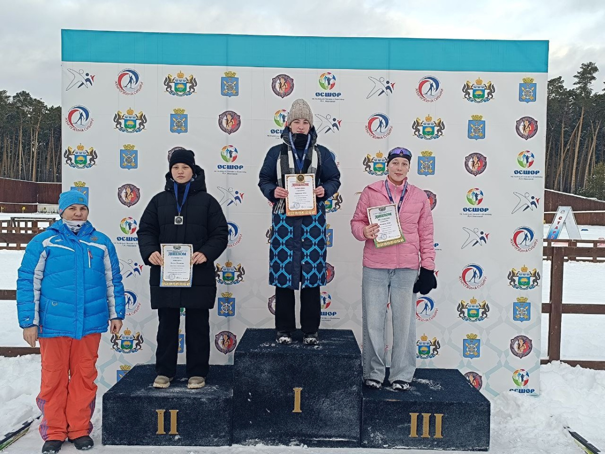 Лыжные старты в Заводоуковске: золото Сафроновой и одна десятая секунды, решившая всё у парней